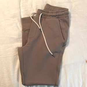 AE 24/7 Jogger, XS (26-28”), Dark Beige